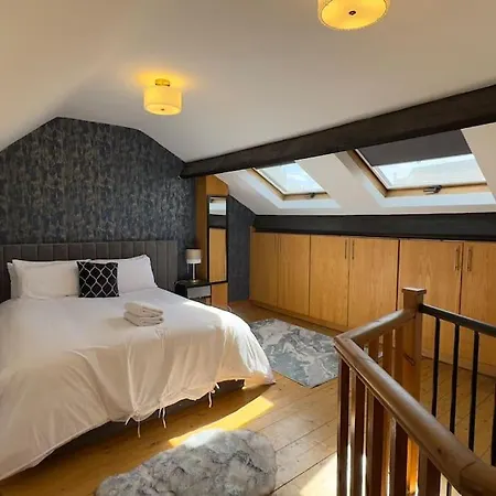 شقة Cosy 2 Bed In The Heart Of Leeds *