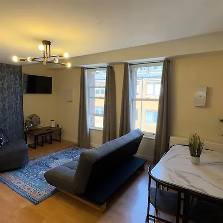 Cosy 2 Bed In The Heart Of Leeds ليدز